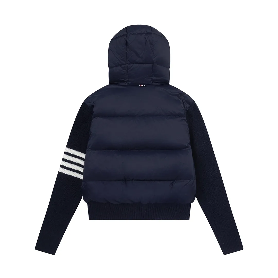 【ThomBrowne  公式旗艦店】トムブラウン  ダウンジャケット ご好評に付き再入荷！241228