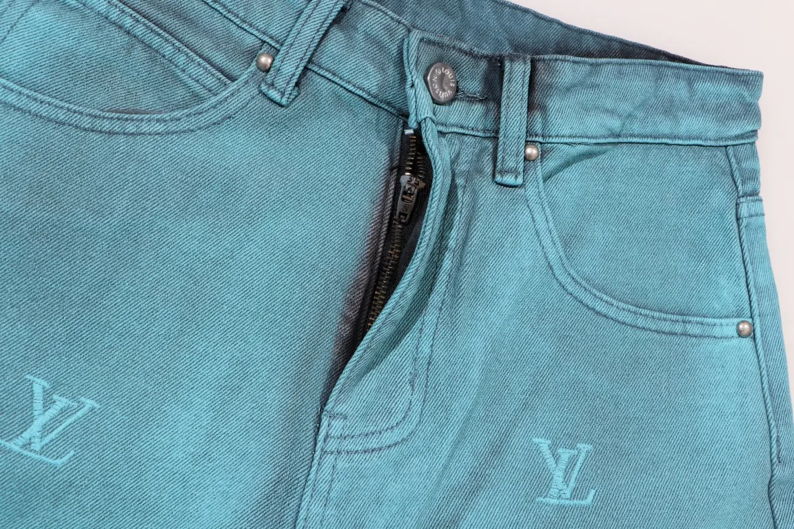 【LOUIS VUITTON  公式旗艦店】ルイヴィトン  ジーパン  ご好評に付き再入荷  240830