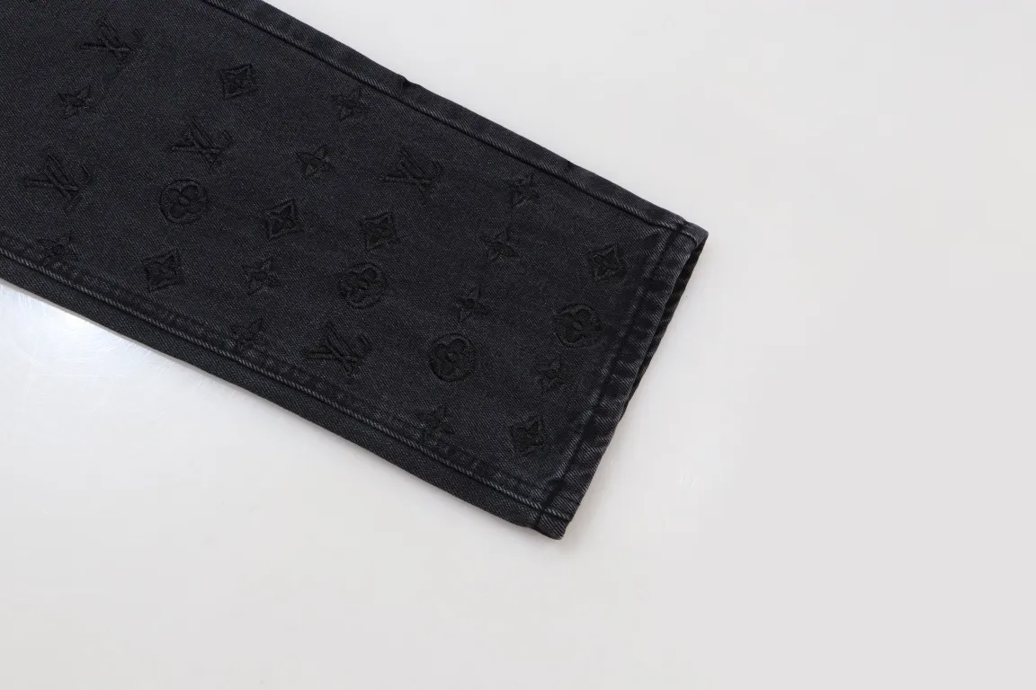 【LOUIS VUITTON  公式旗艦店】ルイヴィトン  ジーパン  ご好評に付き再入荷  240830