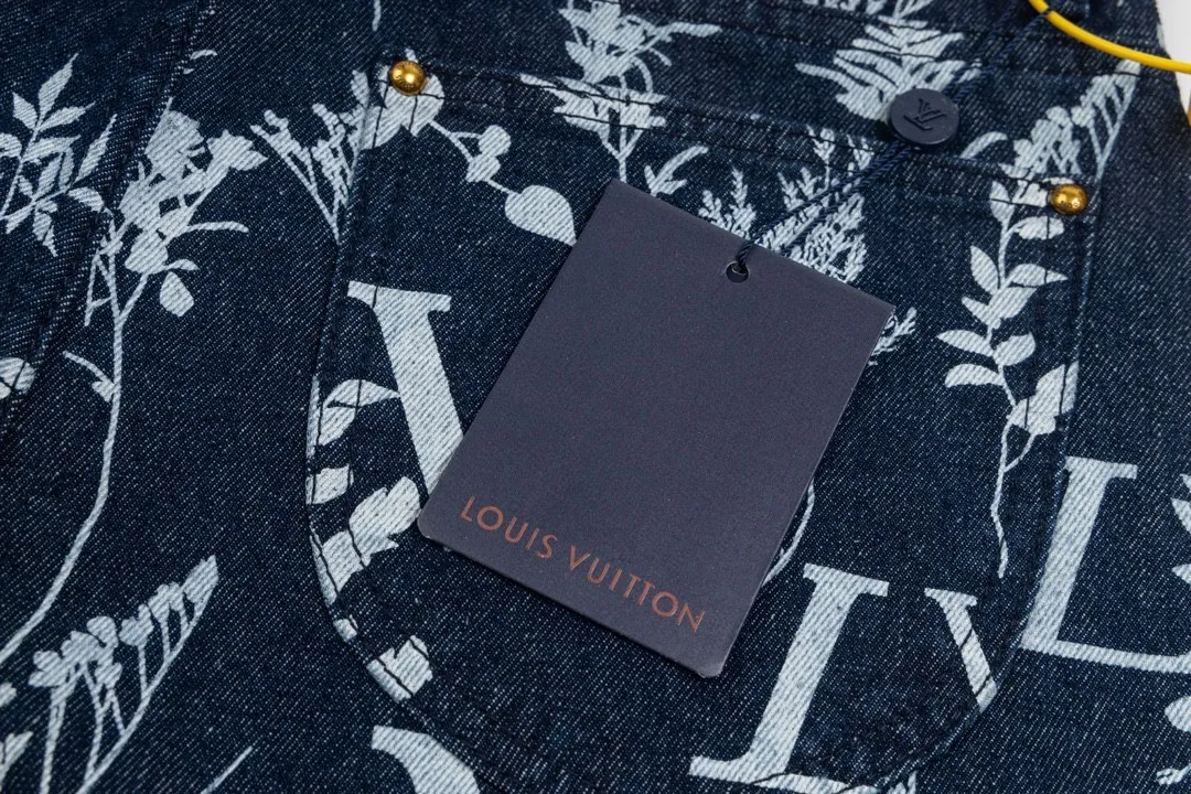 【LOUIS VUITTON  公式旗艦店】ルイヴィトン  ジーパン  ご好評に付き再入荷  240830