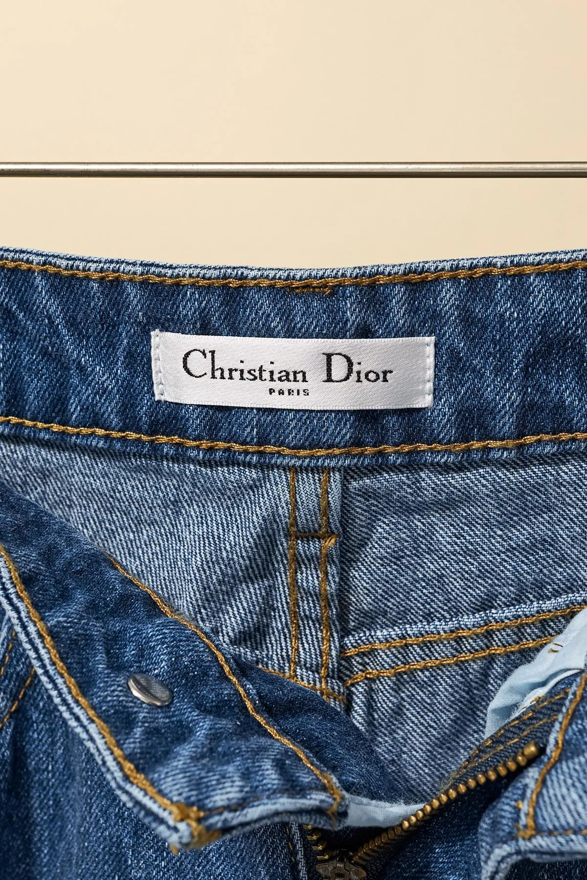 【DIOR 公式旗艦店】ディオール  ジーパン  ご好評に付き再入荷！ 241218