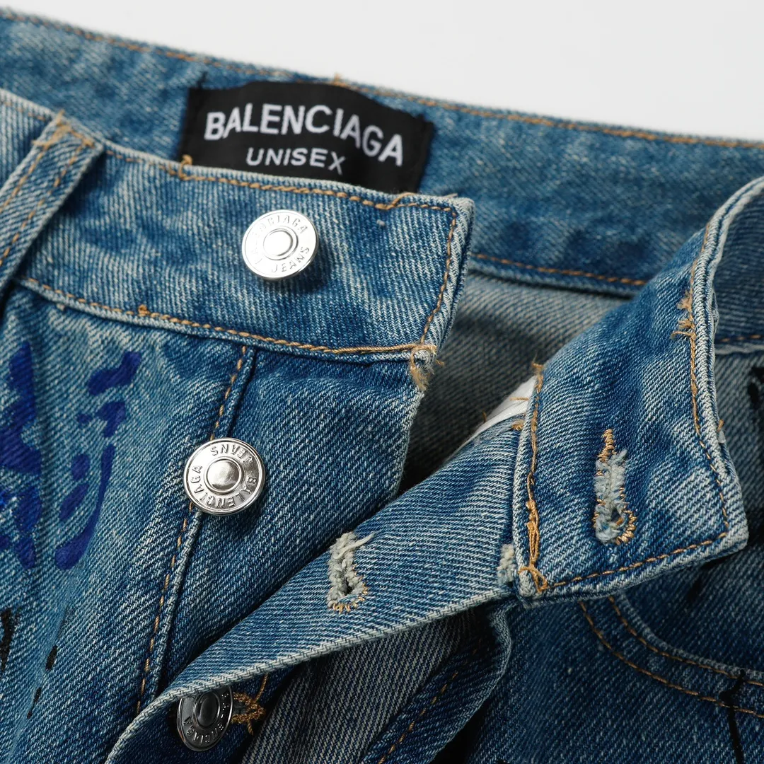 【BALENCIAGA  公式旗艦店】バレンシアガ   ジーパン  ご好評に付き再入荷！ 241219