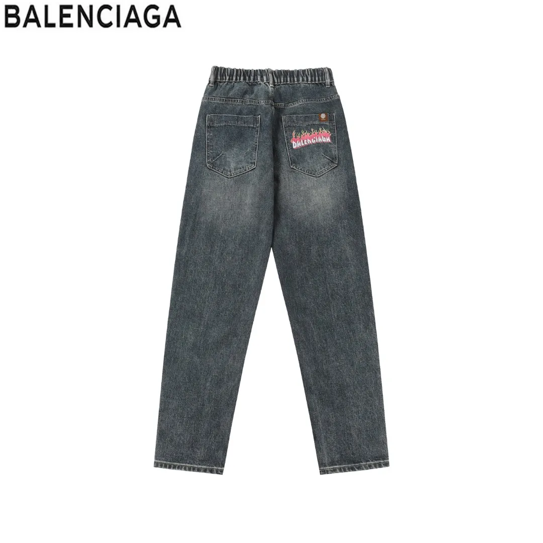 【BALENCIAGA   公式旗艦店】バレンシアガ  ジーパン  ご好評に付き再入荷！ 241219