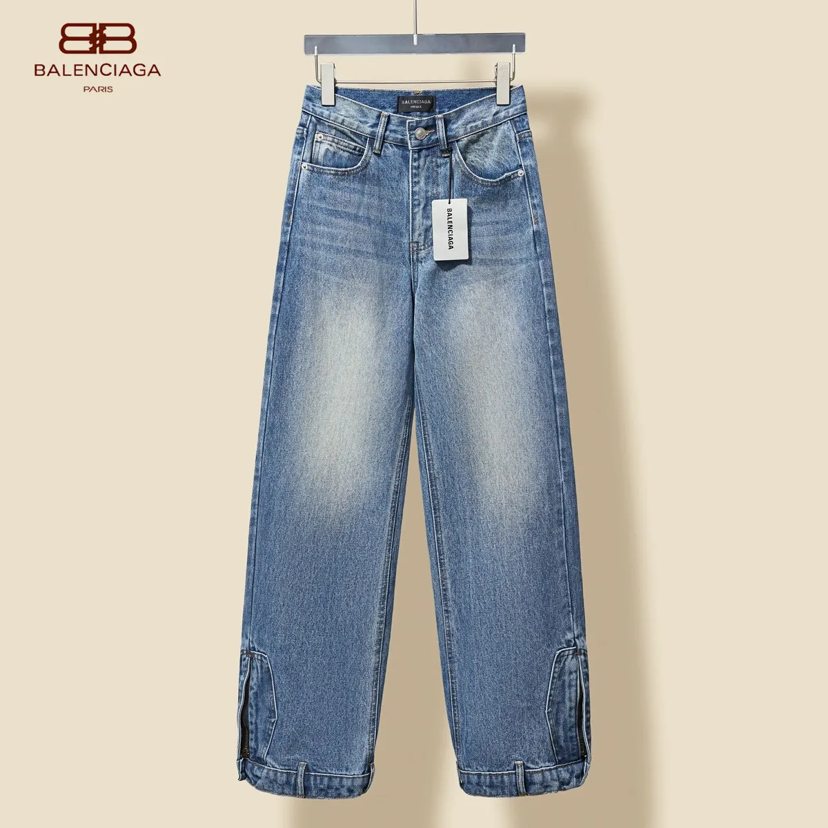 【BALENCIAGA   公式旗艦店】 バレンシアガ  ジーパン  ご好評に付き再入荷！ 241219