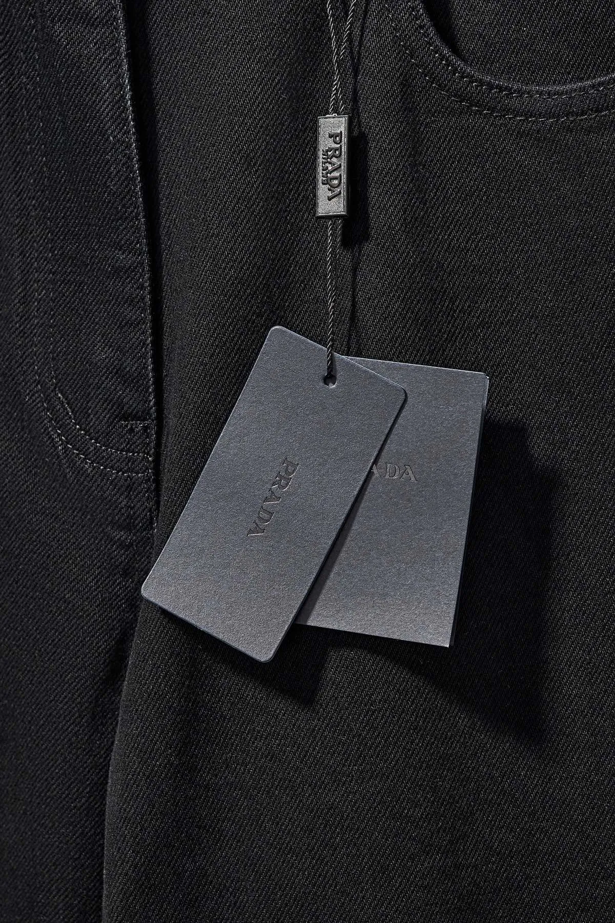 【PRADA  公式旗艦店】プラダ  ジーパン ご好評に付き再入荷！ 241220