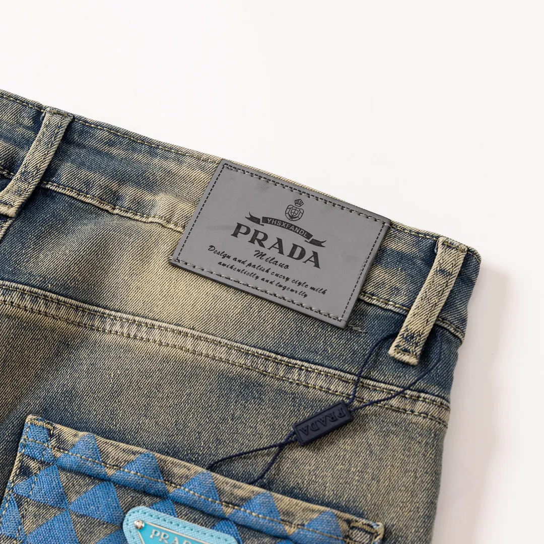 【PRADA  公式旗艦店】プラダ  ジーパン  ご好評に付き再入荷  240831