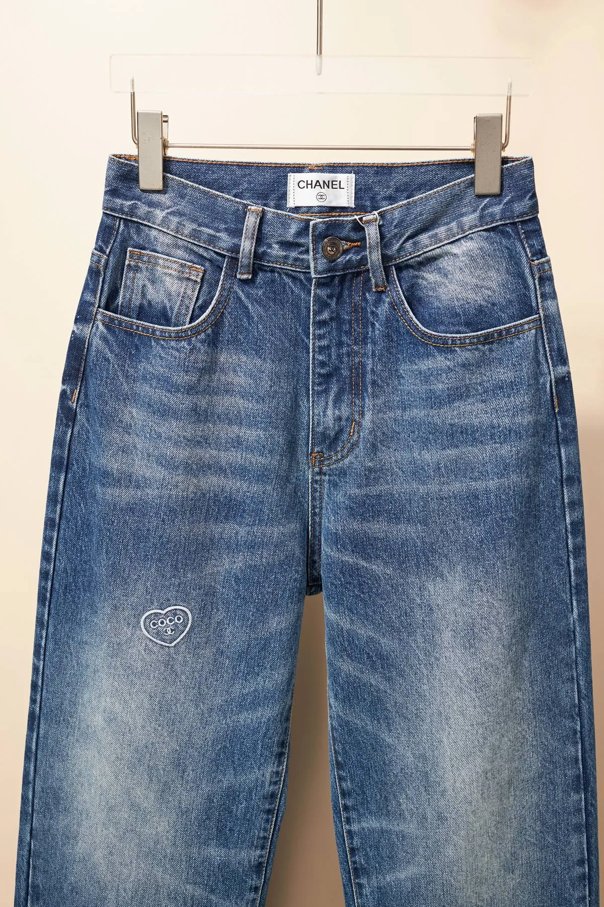 【CHANEL  公式旗艦店】シャネル    ジーパン  ご好評に付き再入荷！ 241220