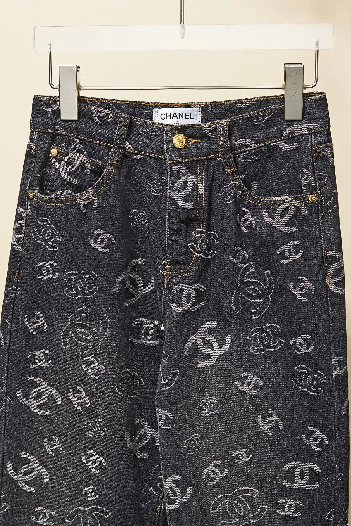 【CHANEL  公式旗艦店】シャネル    ジーパン  ご好評に付き再入荷！ 241220