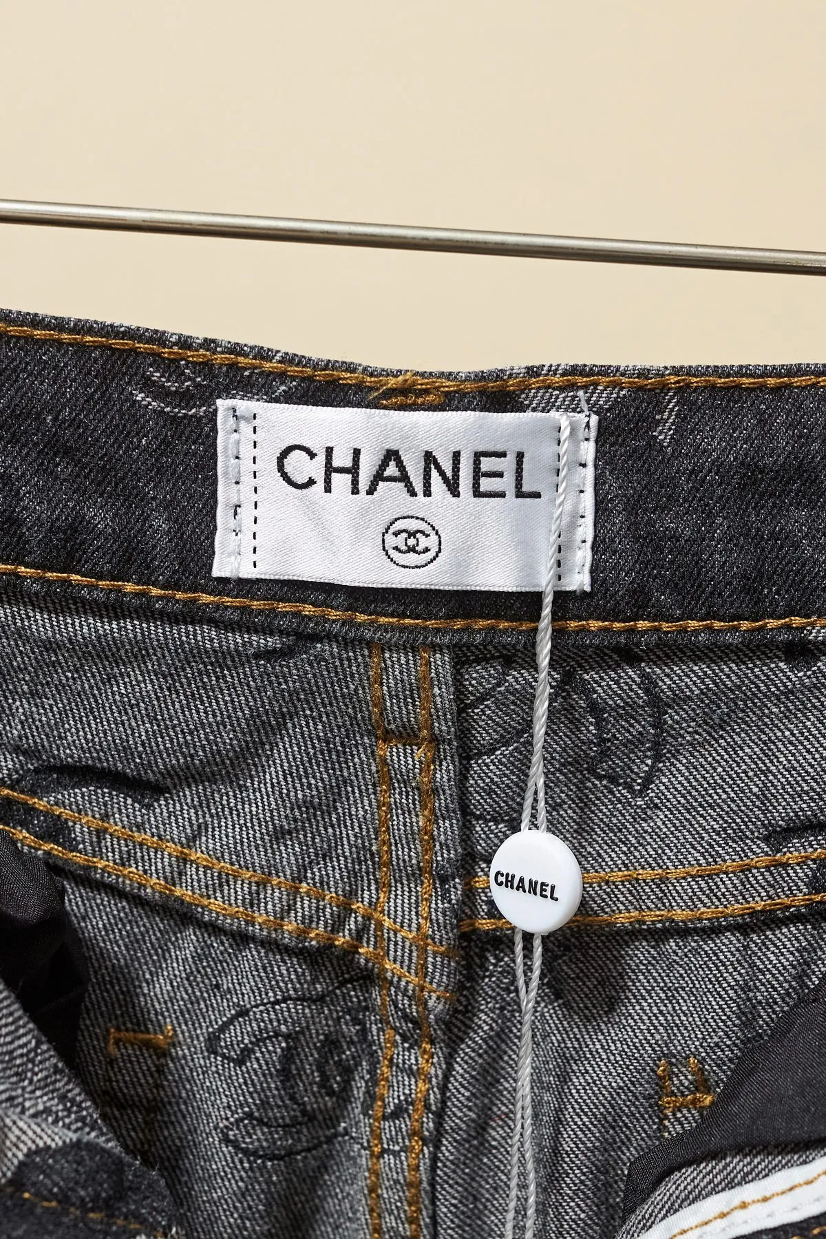 【CHANEL  公式旗艦店】シャネル    ジーパン  ご好評に付き再入荷！ 241220