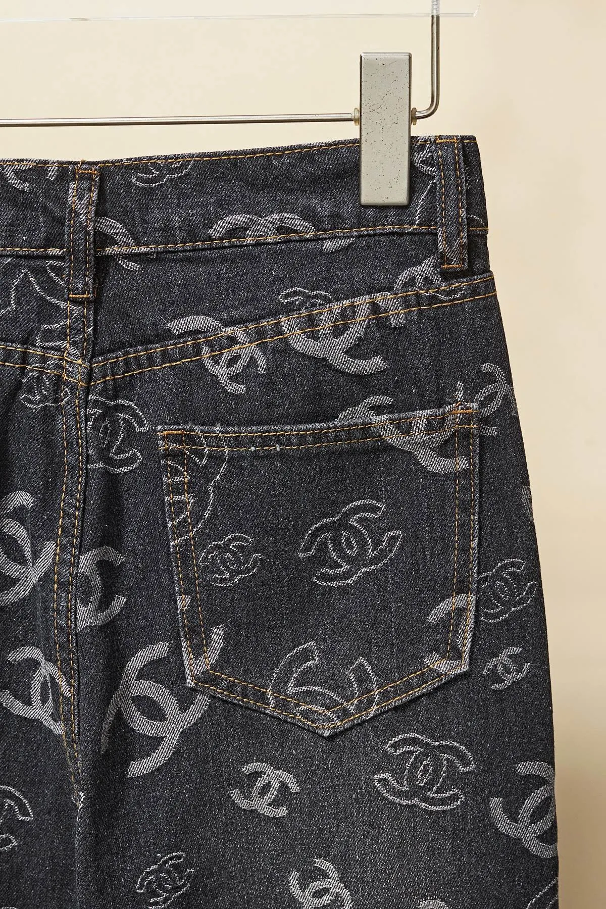 【CHANEL  公式旗艦店】シャネル    ジーパン  ご好評に付き再入荷！ 241220