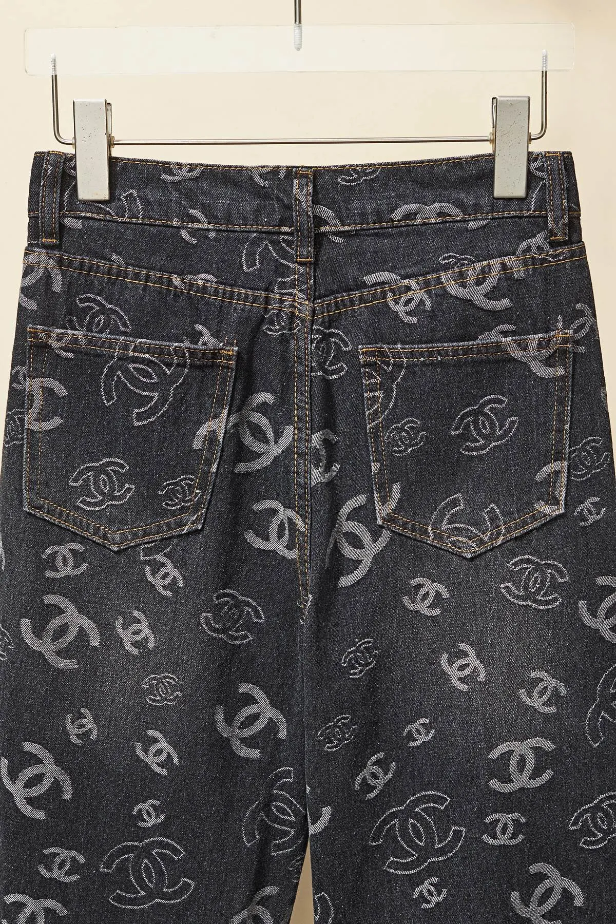【CHANEL  公式旗艦店】シャネル    ジーパン  ご好評に付き再入荷！ 241220