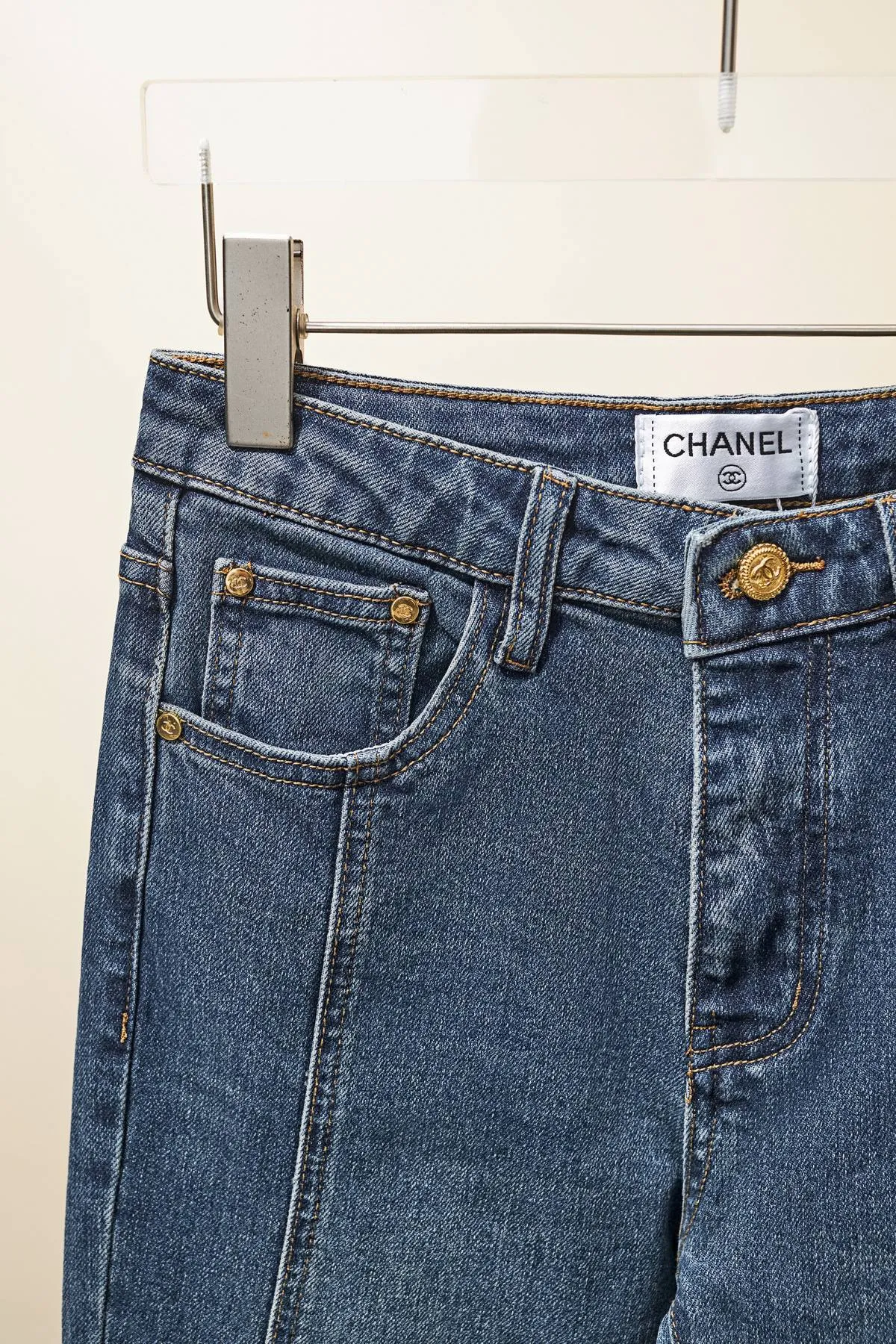【CHANEL  公式旗艦店】シャネル    ジーパン  ご好評に付き再入荷！ 241220