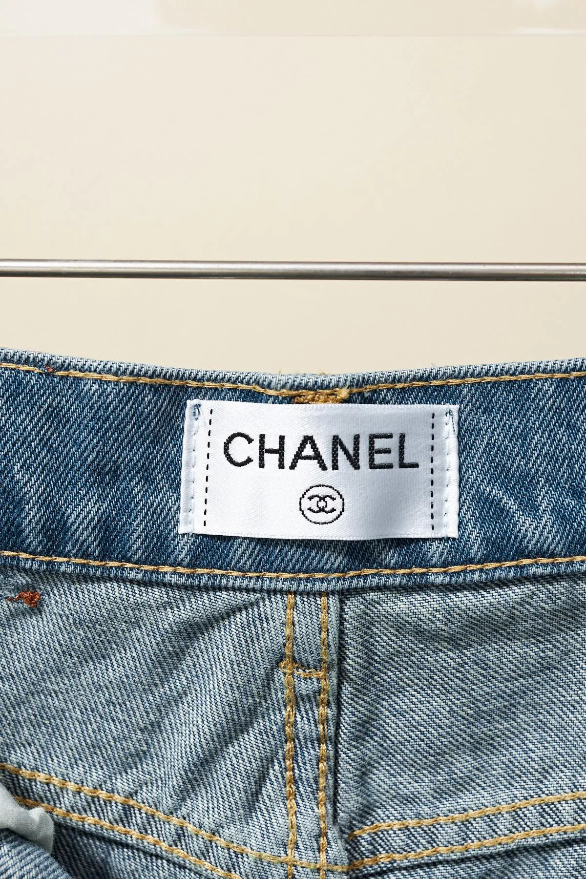 【CHANEL  公式旗艦店】シャネル    ジーパン  ご好評に付き再入荷！ 241218