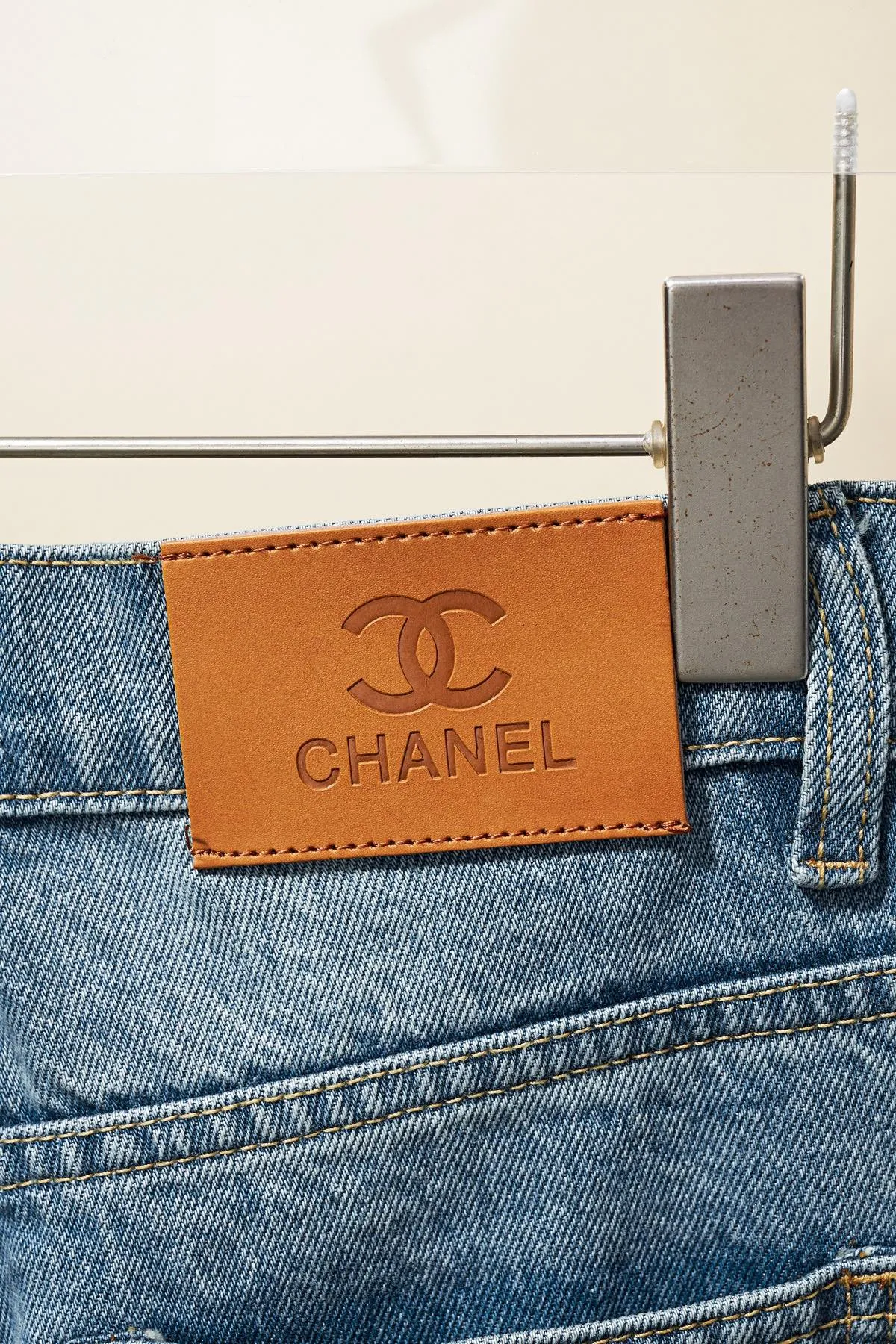 【CHANEL  公式旗艦店】シャネル    ジーパン  ご好評に付き再入荷！ 241218