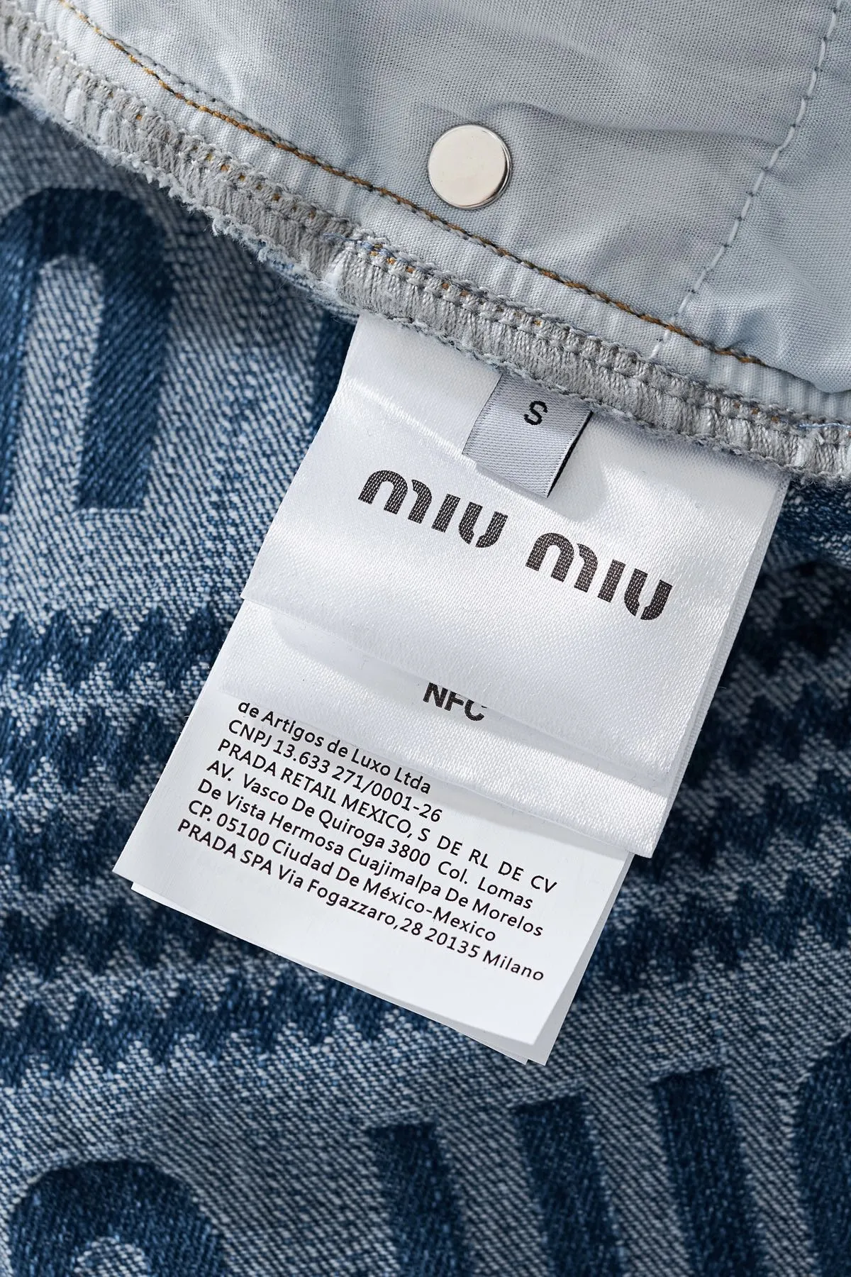 【Miumiu  公式旗艦店】ミュウミュウ  ジーパン  ご好評に付き再入荷！ 241219