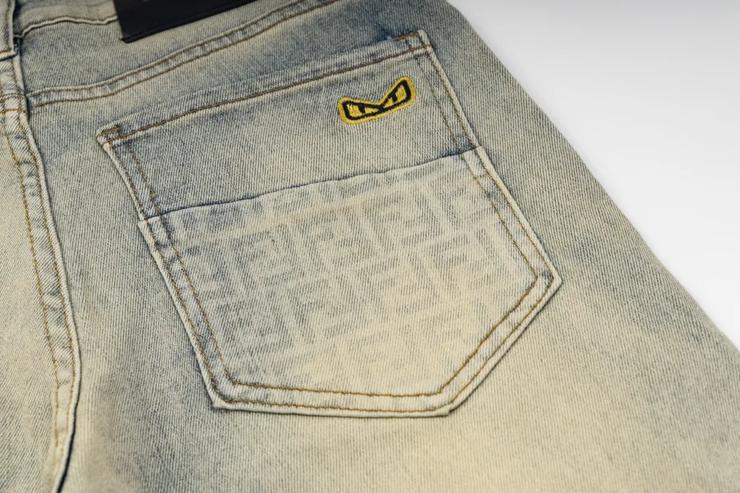 【FENDI 公式旗艦店】フェンディ  ジーパン  ご好評に付き再入荷！ 241220