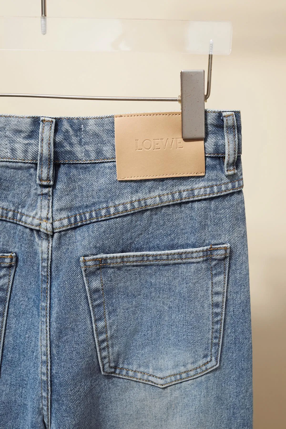 【LOEWE  公式旗艦店】 ロエベ  ジーパン  ご好評に付き再入荷！ 241219