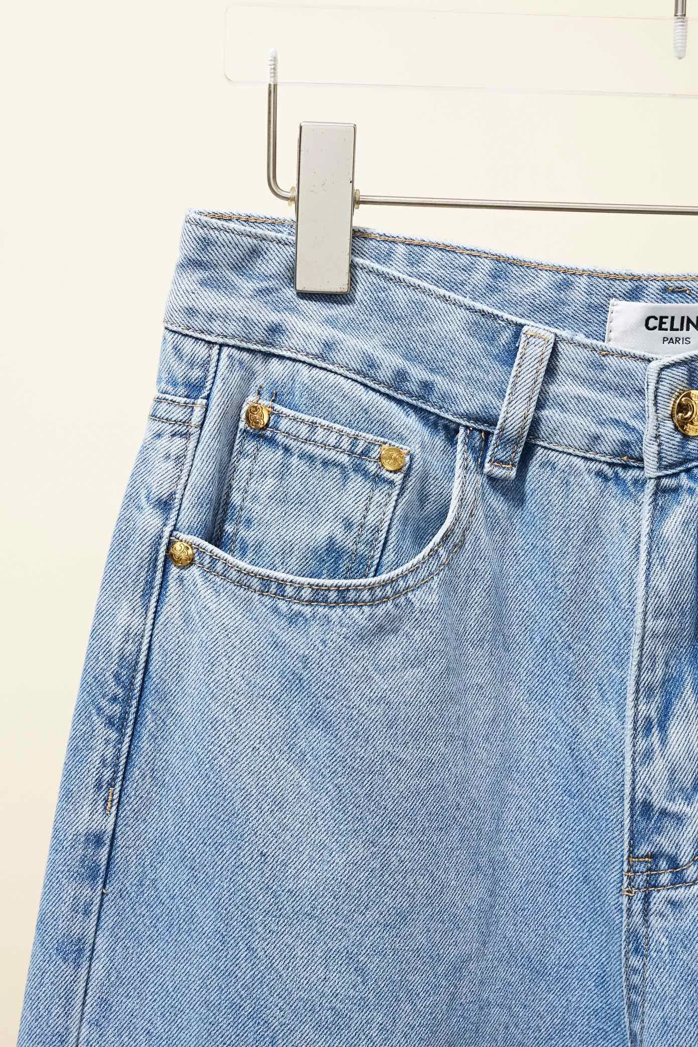 【CELINE  公式旗艦店】セリーヌ  ジーパン  ご好評に付き再入荷！ 241219