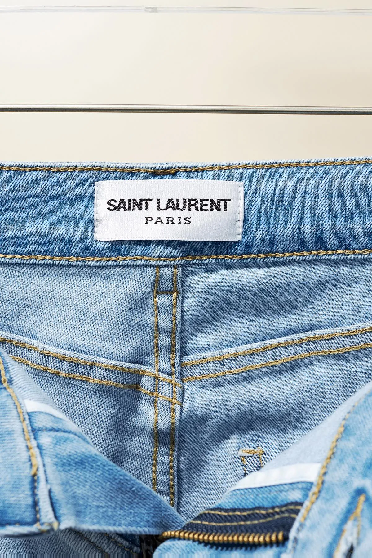 【YSL SAINT LAURENT  公式旗艦店】サンローラン ジーパン  ご好評に付き再入荷！ 241220