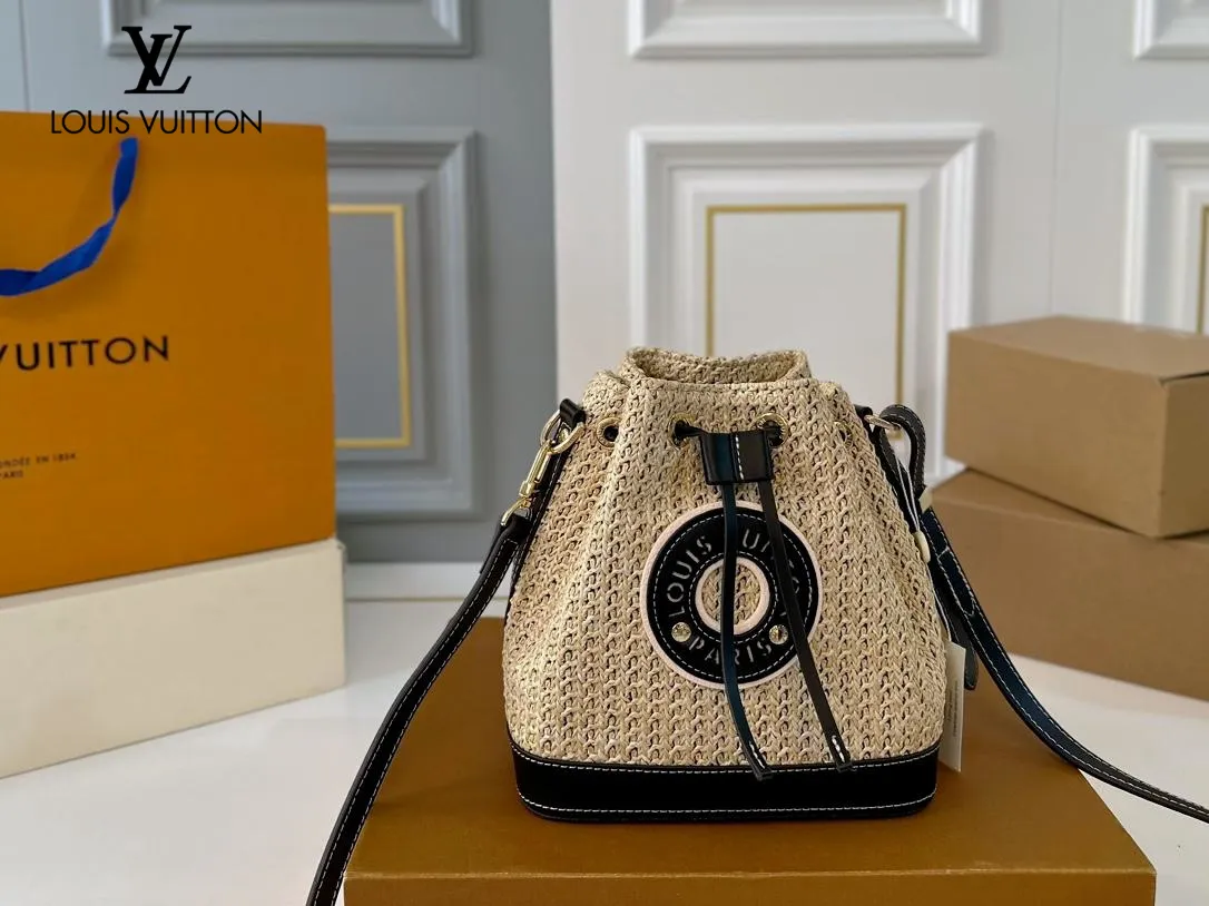 【LOUIS VUITTON 公式旗艦店】ルイヴィトン  斜めがけバッグ 当日出荷 好評に付き再入荷！20*21CM  1240722