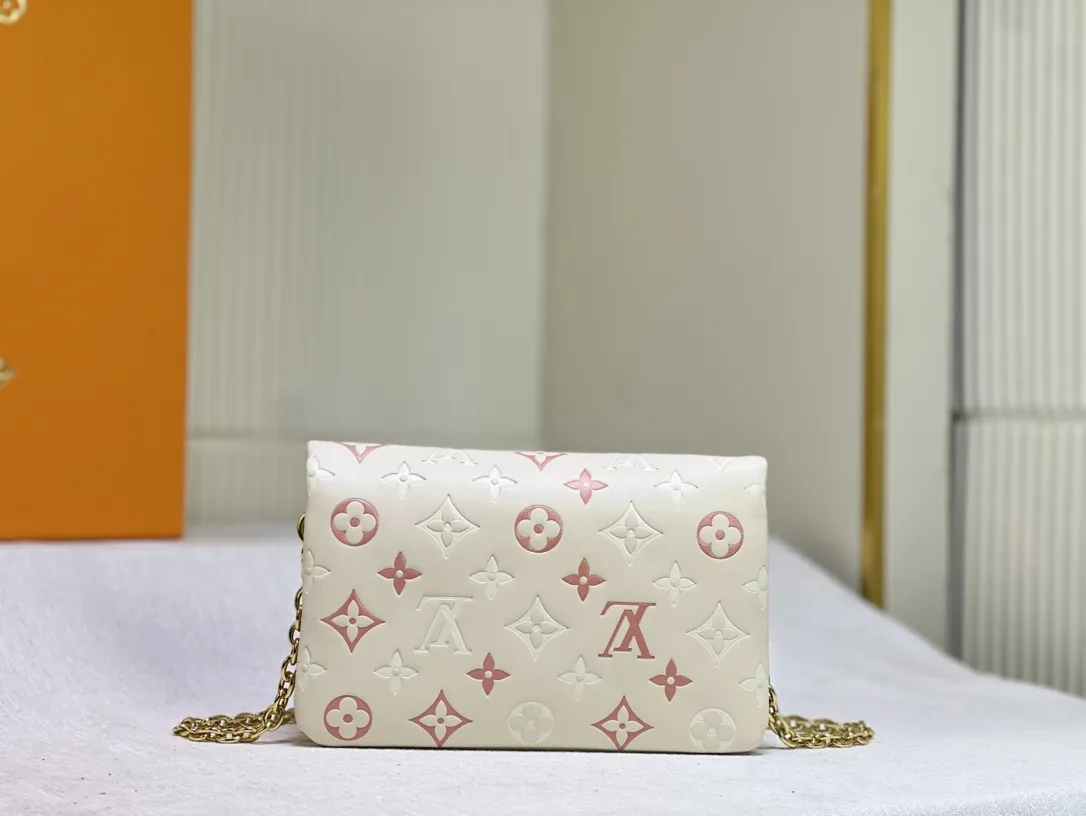 【LOUIS VUITTON 公式旗艦店】ルイヴィトン   ショルダーバッグ 当日出荷 好評に付き再入荷！20*14*8CM