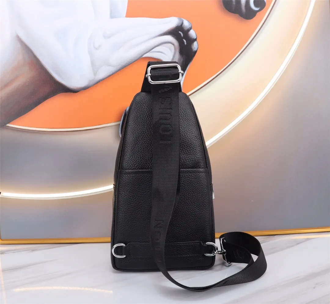 【LOUIS VUITTON  公式 旗艦店】 ルイヴィトン   胸ポケット当日出荷 好評に付き再入荷！34*17*6CM