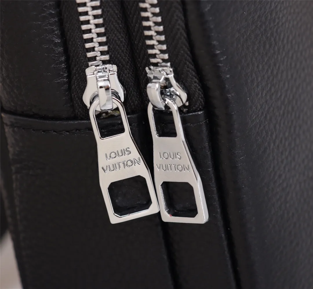 【LOUIS VUITTON  公式 旗艦店】 ルイヴィトン   胸ポケット当日出荷 好評に付き再入荷！34*17*6CM