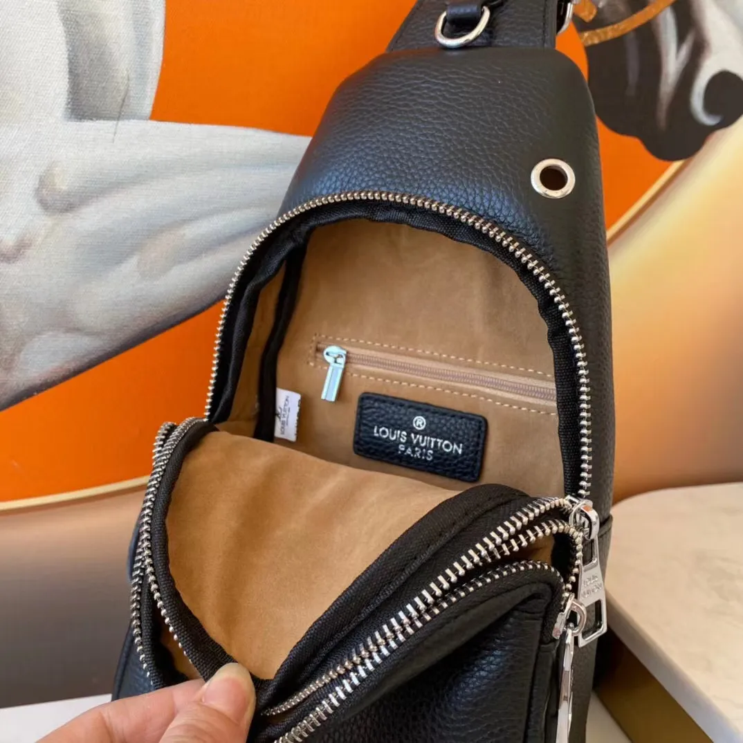 【LOUIS VUITTON  公式 旗艦店】ルイヴィトン  胸ポケット  当日出荷 好評に付き再入荷！28*17*5CM