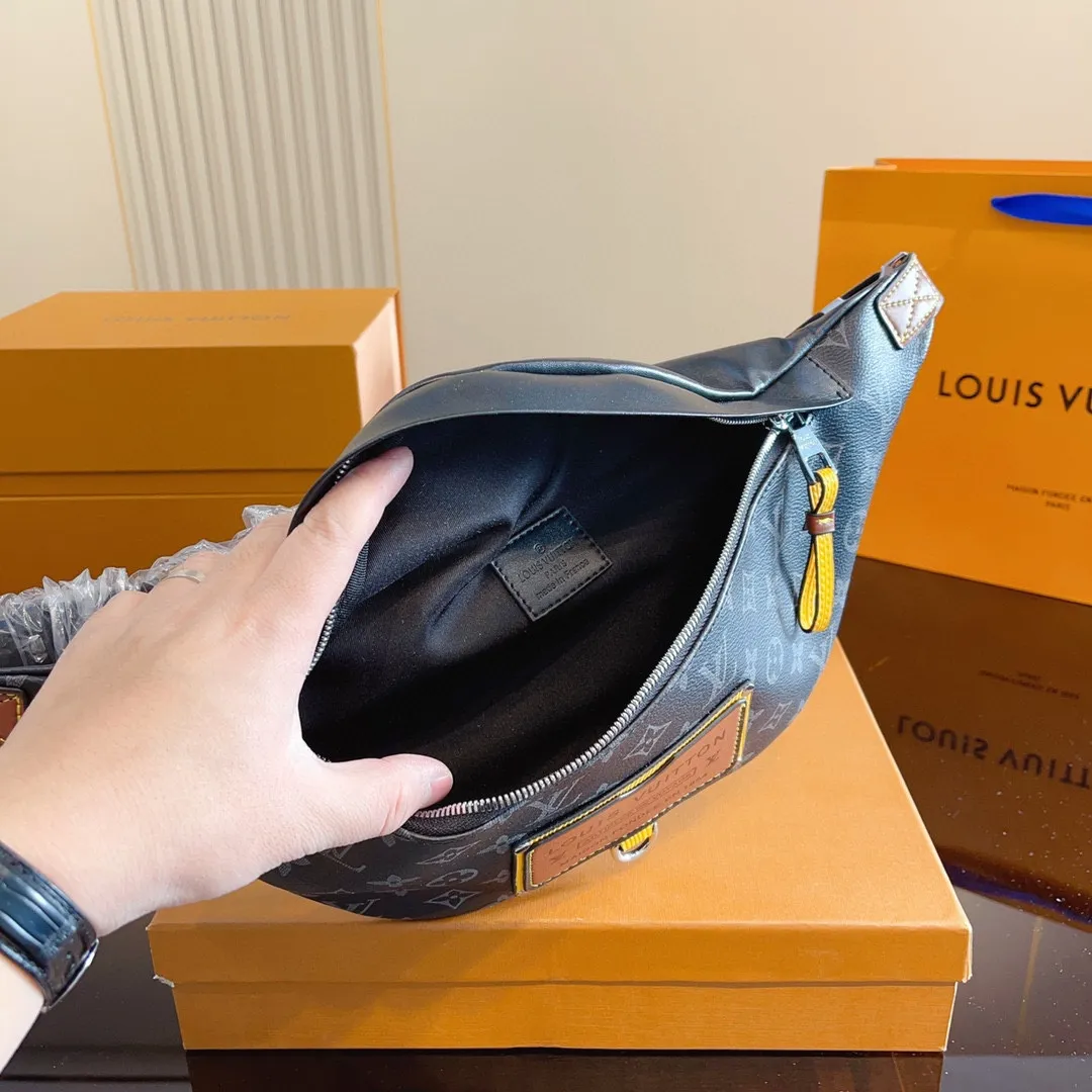 【 LOUIS VUITTON公式 旗艦店】ルイヴィトン   ウエストポーチ   当日出荷 好評に付き再入荷！35*10*16CM