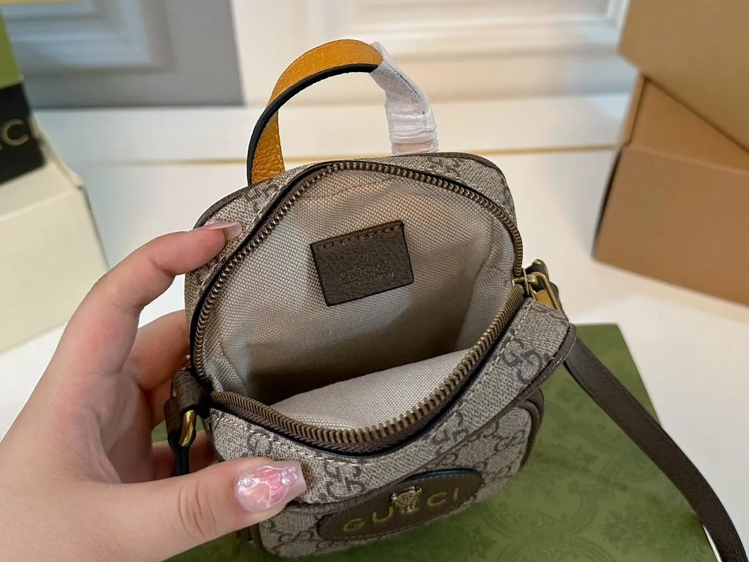 【GUCCI 公式旗艦店】グッチ 斜めがけバッグ 当日出荷 好評に付き再入荷！12*17CM  240724