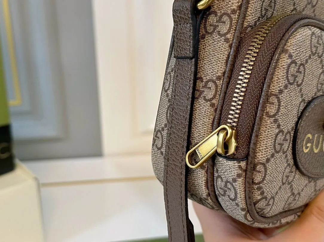 【GUCCI 公式旗艦店】グッチ 斜めがけバッグ 当日出荷 好評に付き再入荷！12*17CM  240724