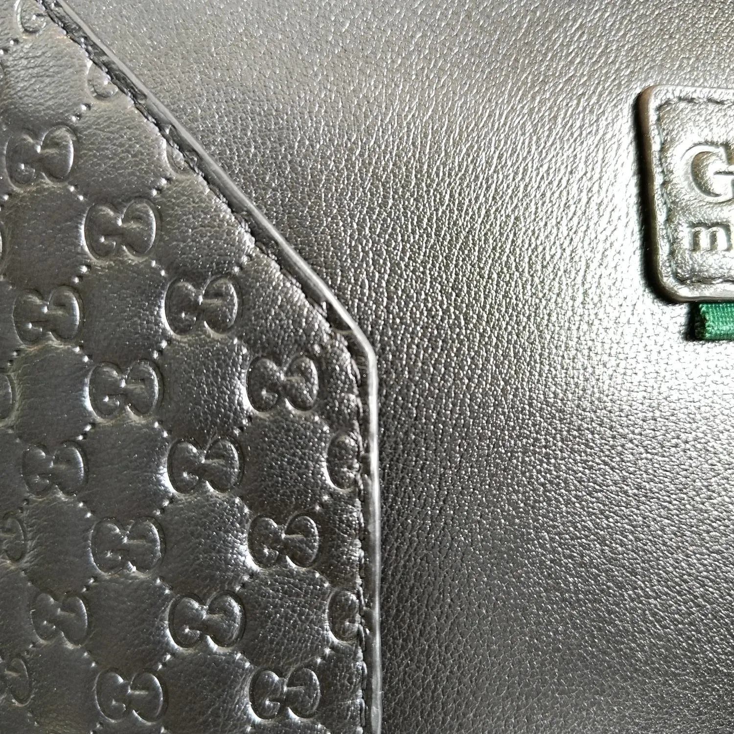 【GUCCI 公式 旗艦店】グッチ   ショルダーバッグ 当日出荷 好評に付き再入荷！26*28*5CM