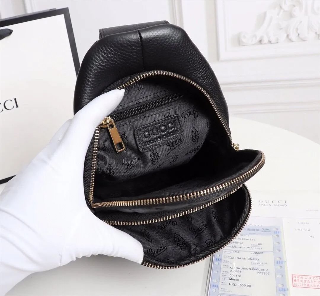 【GUCCI 公式 旗艦店】グッチ 胸ポケット当日出荷 好評に付き再入荷！30*18*7CM