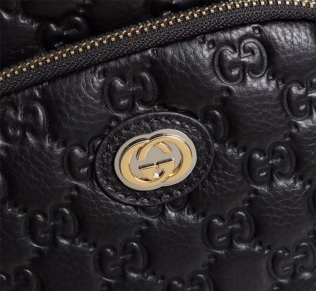 【GUCCI 公式 旗艦店】グッチ 胸ポケット当日出荷 好評に付き再入荷！30*18*7CM