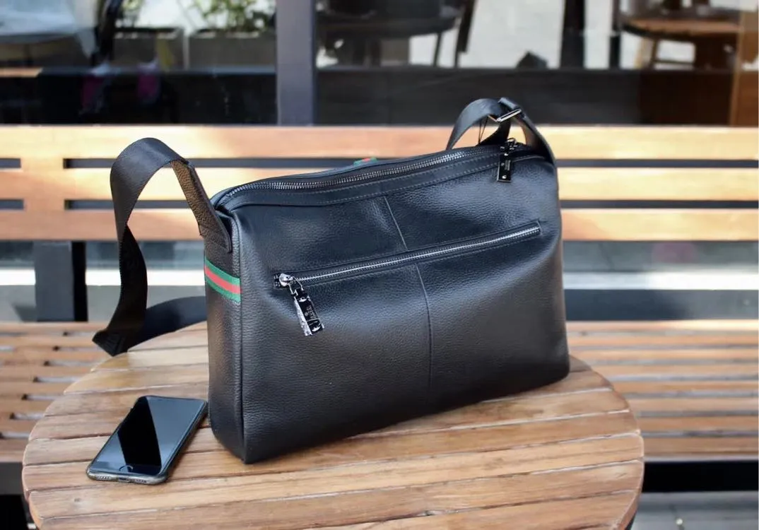 【GUCCI 公式旗艦店】グッチ ショルダーバッグ  当日出荷 好評に付き再入荷！33*24*8CM