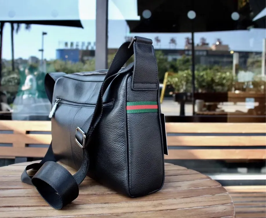 【GUCCI 公式旗艦店】グッチ ショルダーバッグ  当日出荷 好評に付き再入荷！33*24*8CM
