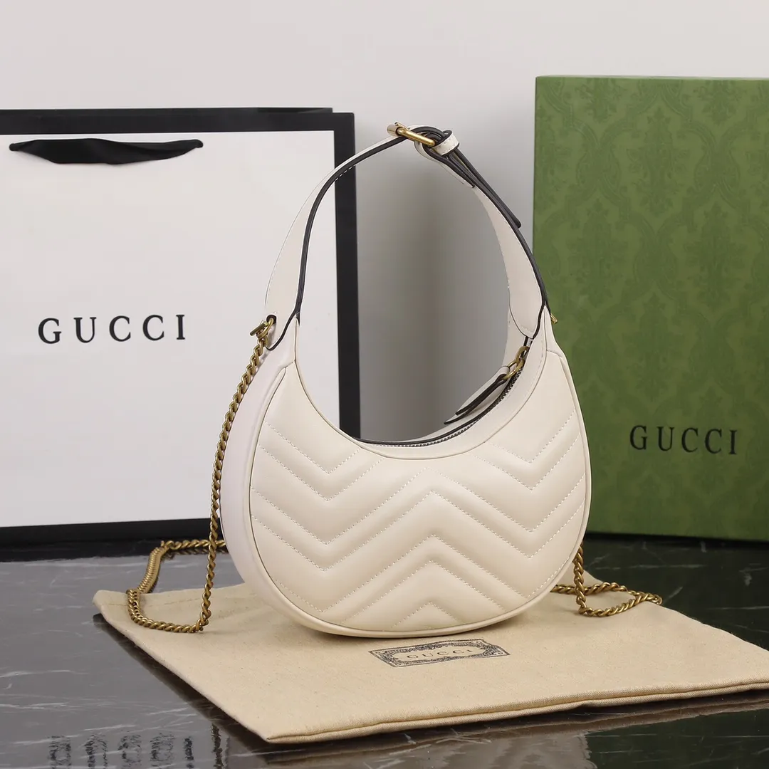 【GUCCI 公式旗艦店】グッチ 脇の下のバッグ 当日出荷 好評に付き再入荷！21*11*5CM