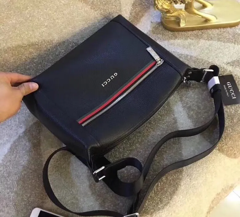 【GUCCI 公式 旗艦店】クッチ  ショルダーバッグ 当日出荷 好評に付き再入荷！31*21*7CM