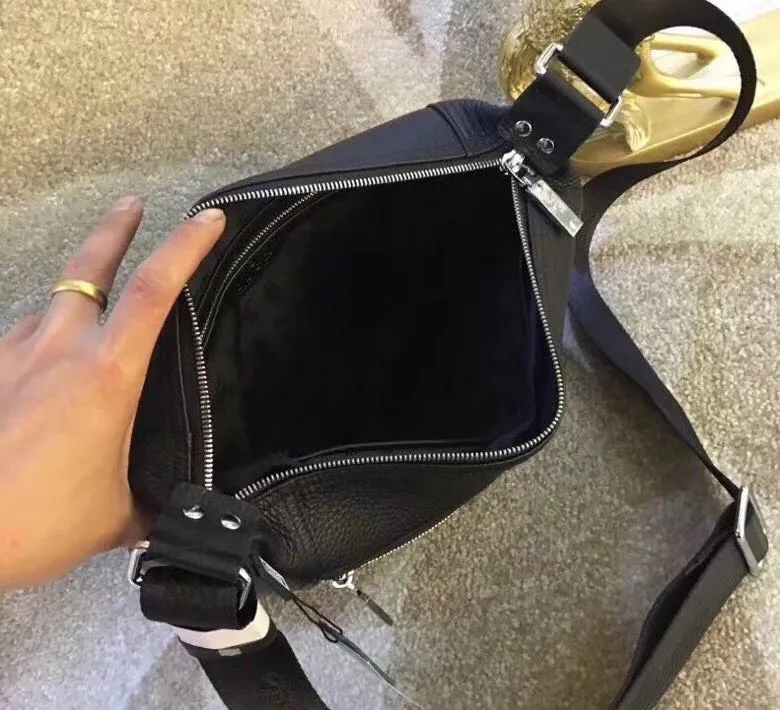 【GUCCI 公式 旗艦店】クッチ  ショルダーバッグ 当日出荷 好評に付き再入荷！31*21*7CM