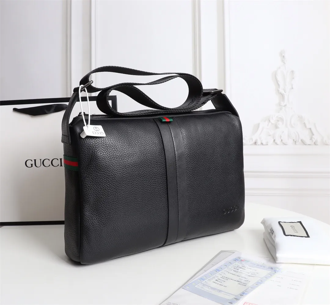 【GUCCI 公式 旗艦店】クッチ  ショルダーバッグ 当日出荷 好評に付き再入荷！33*24*8CM