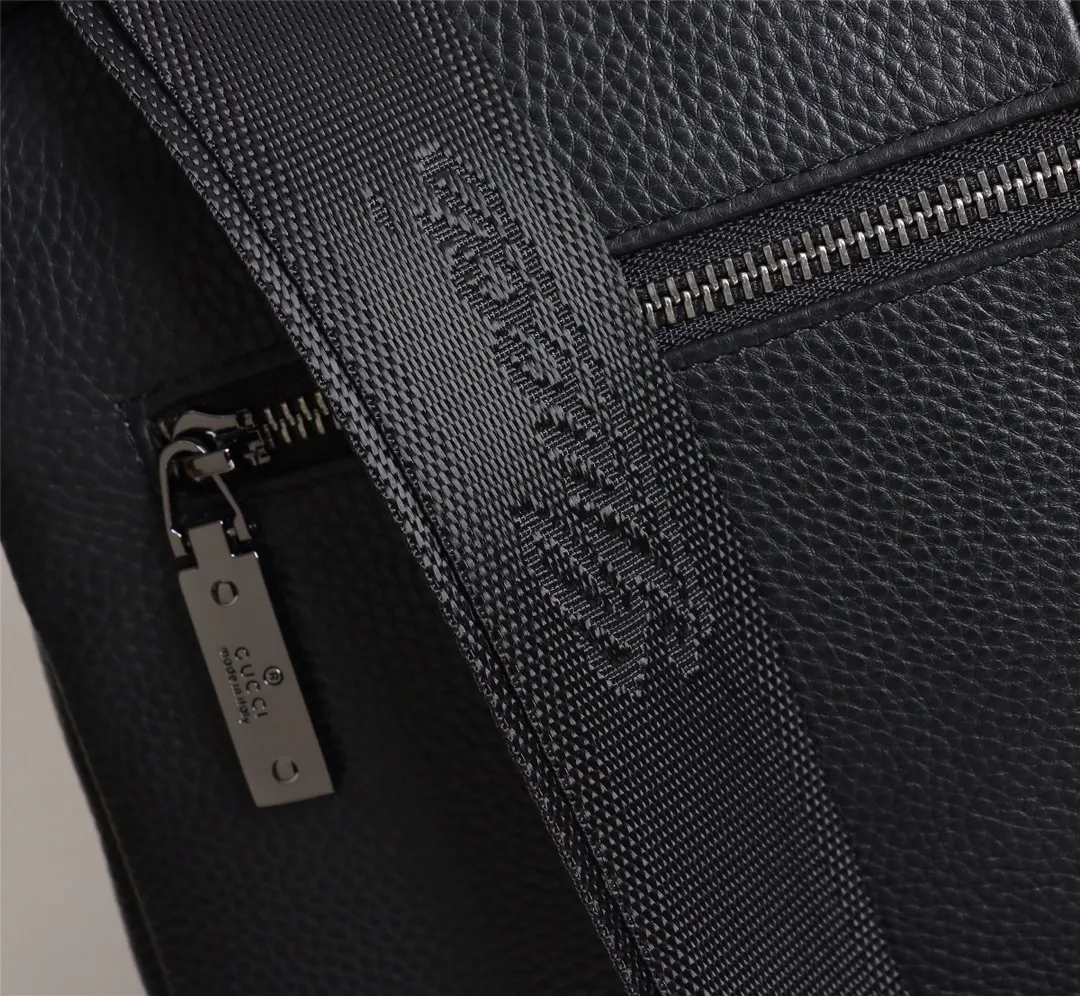 【GUCCI 公式 旗艦店】クッチ  ショルダーバッグ 当日出荷 好評に付き再入荷！33*24*8CM