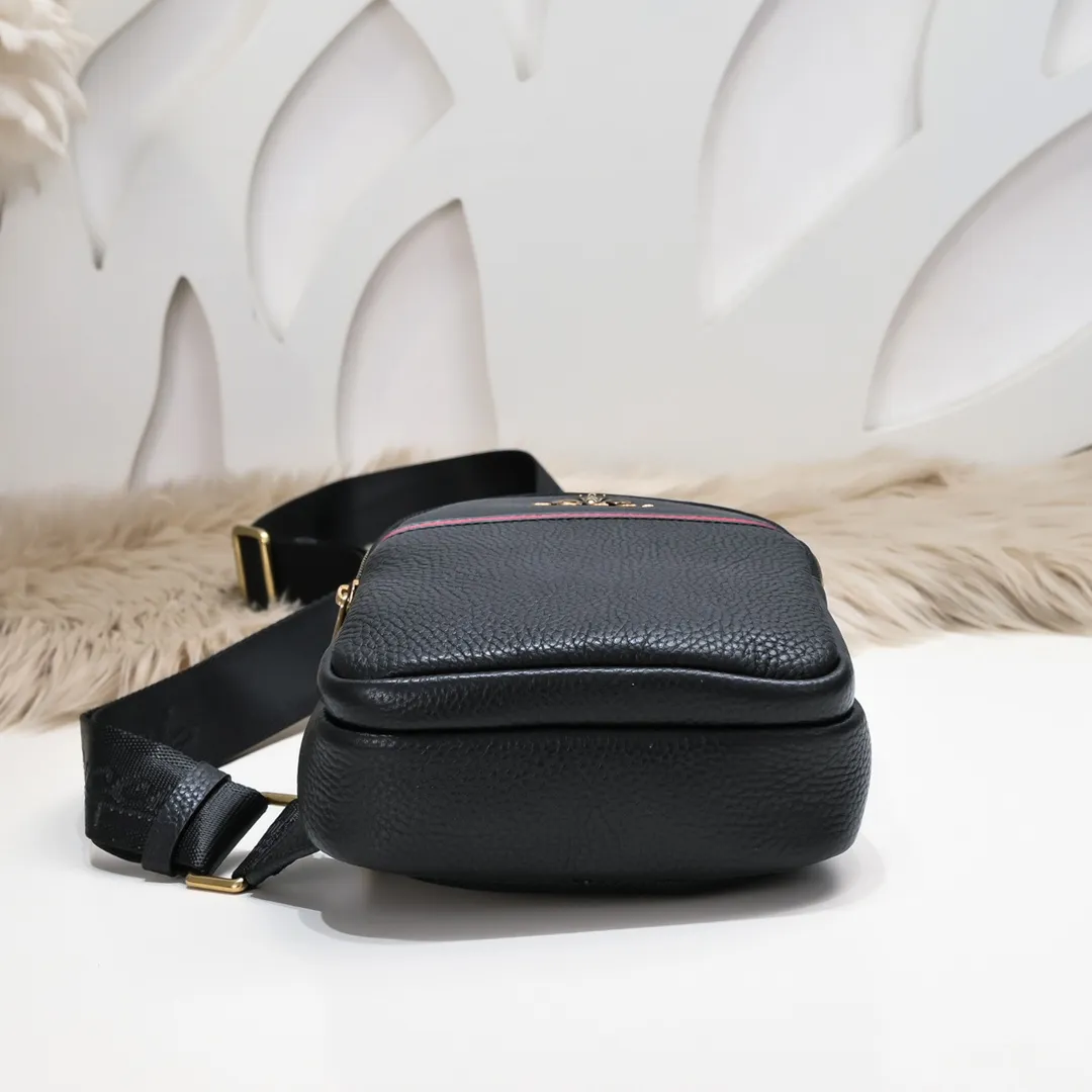 【GUCCI 公式 旗艦店】クッチ  胸ポケット当日出荷 好評に付き再入荷！27*18*7CM