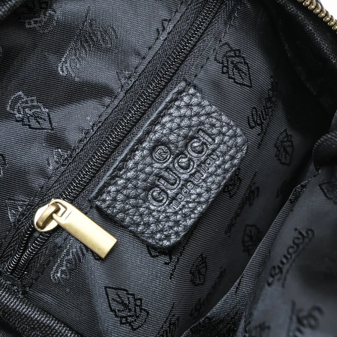 【GUCCI 公式 旗艦店】クッチ  胸ポケット当日出荷 好評に付き再入荷！27*18*7CM