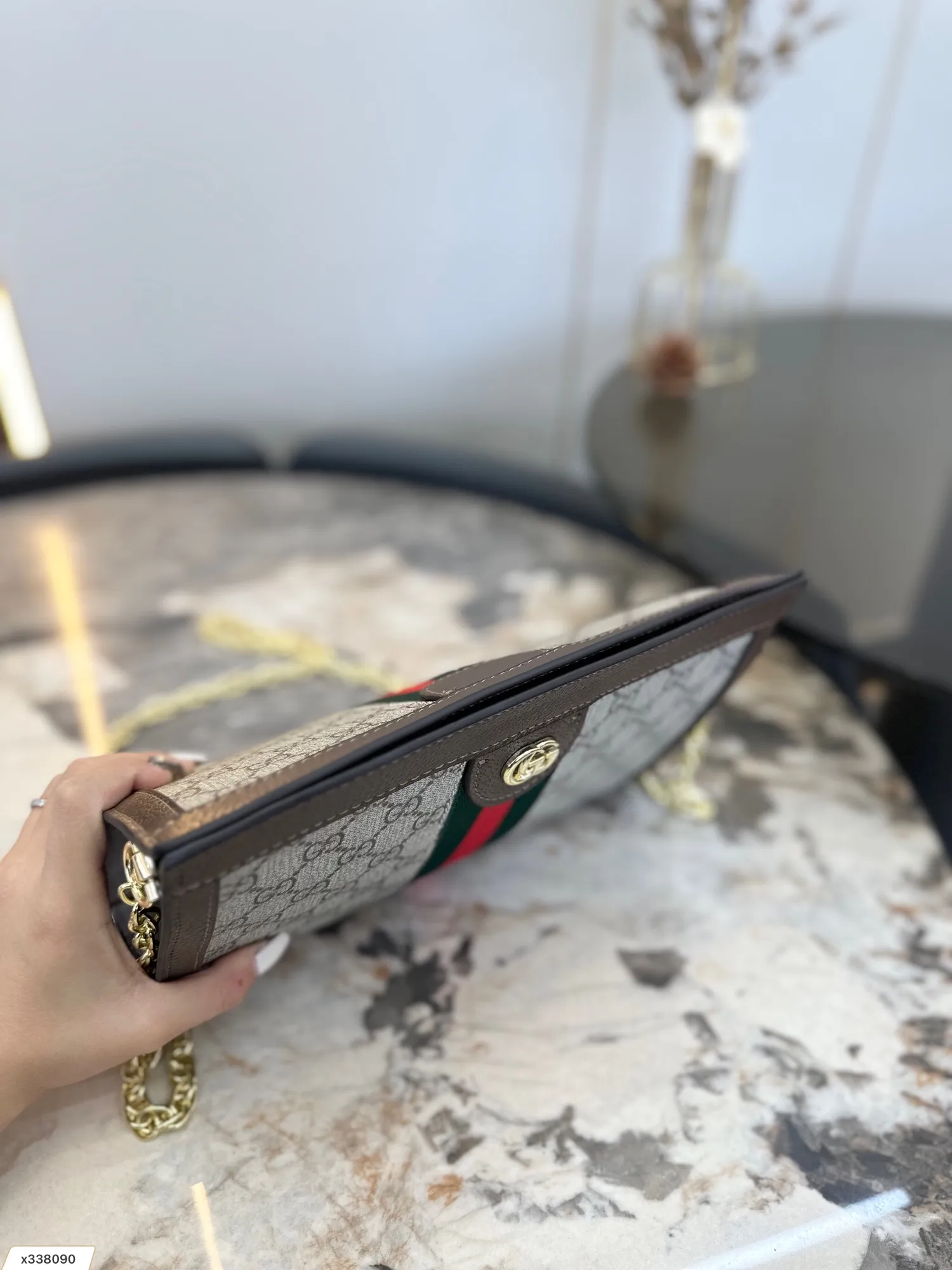 【GUCCI 公式 旗艦店】クッチ   ショルダーバッグ 当日出荷 好評に付き再入荷！25*18*5CM