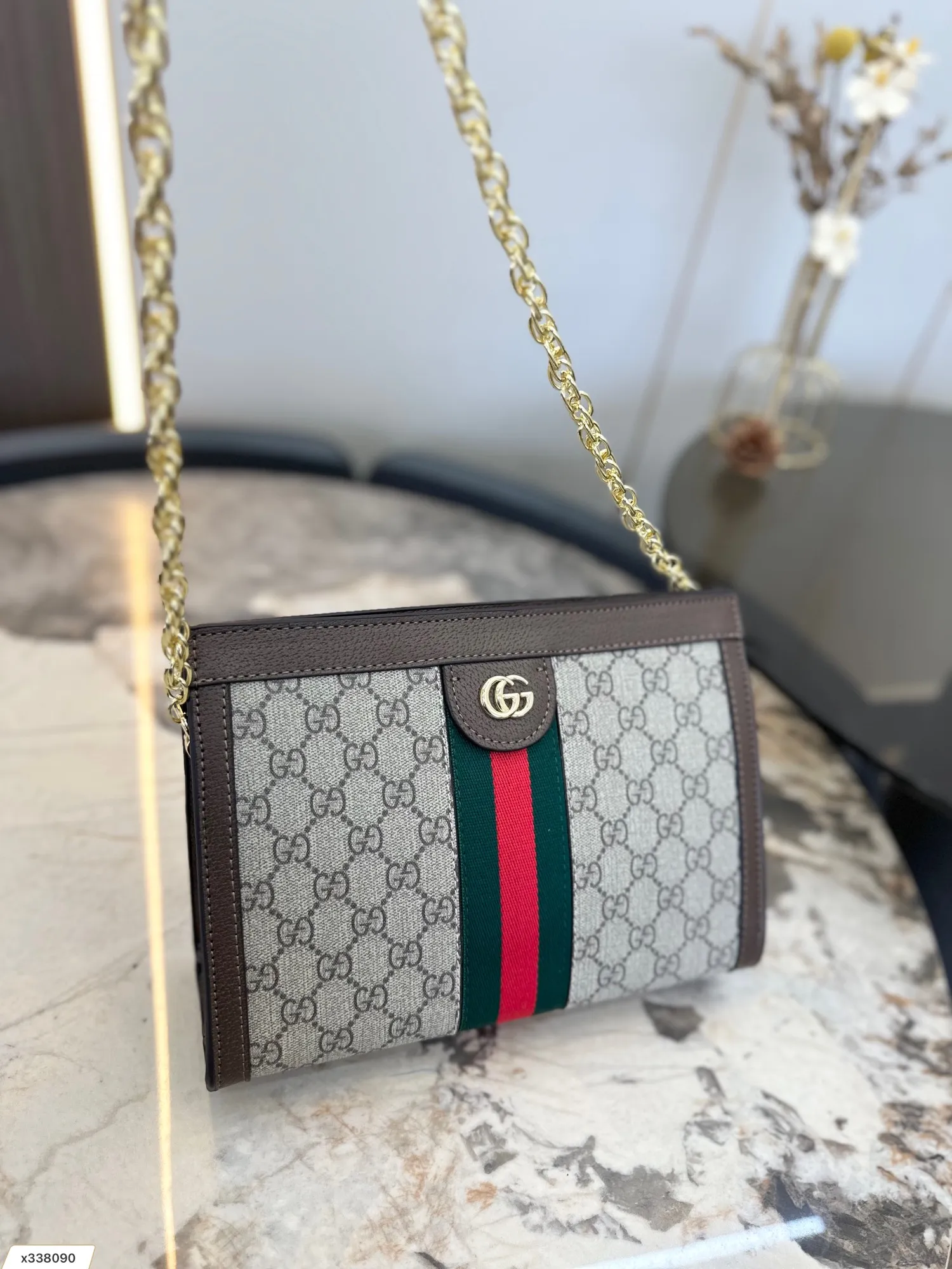 【GUCCI 公式 旗艦店】クッチ   ショルダーバッグ 当日出荷 好評に付き再入荷！25*18*5CM