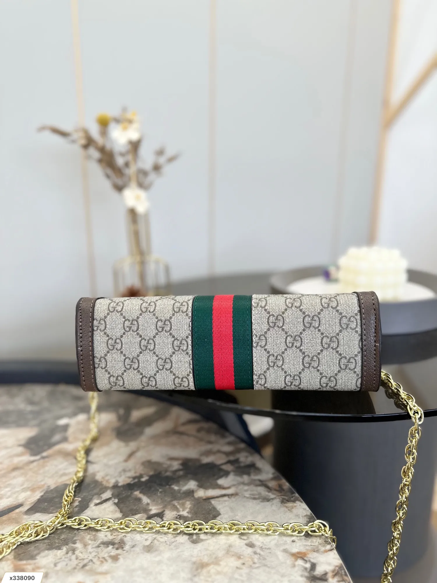 【GUCCI 公式 旗艦店】クッチ   ショルダーバッグ 当日出荷 好評に付き再入荷！25*18*5CM