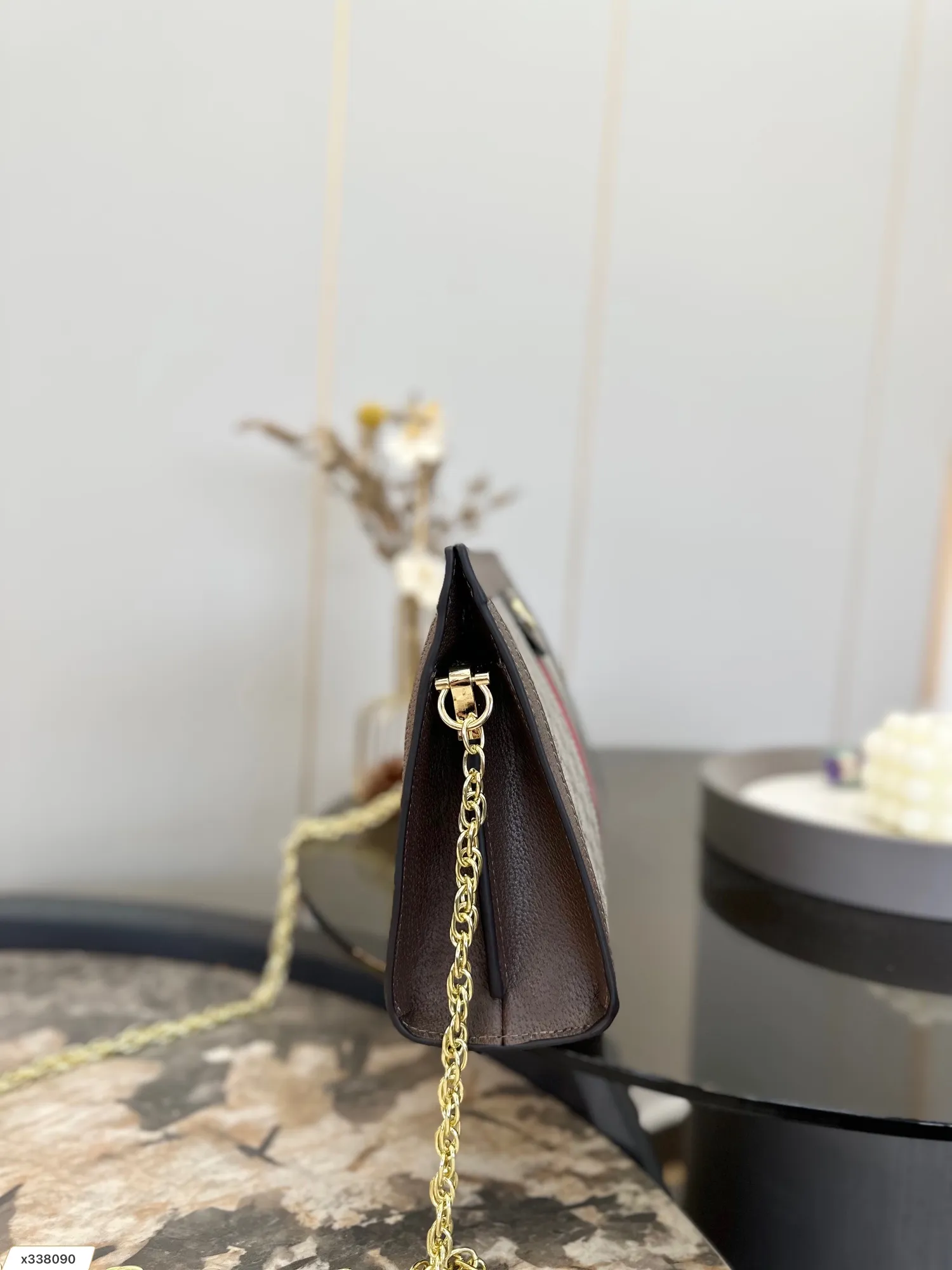 【GUCCI 公式 旗艦店】クッチ   ショルダーバッグ 当日出荷 好評に付き再入荷！25*18*5CM