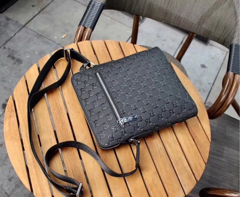 【GUCCI 公式 旗艦店】クッチ    ショルダーバッグ 当日出荷 好評に付き再入荷！24*27*5CM