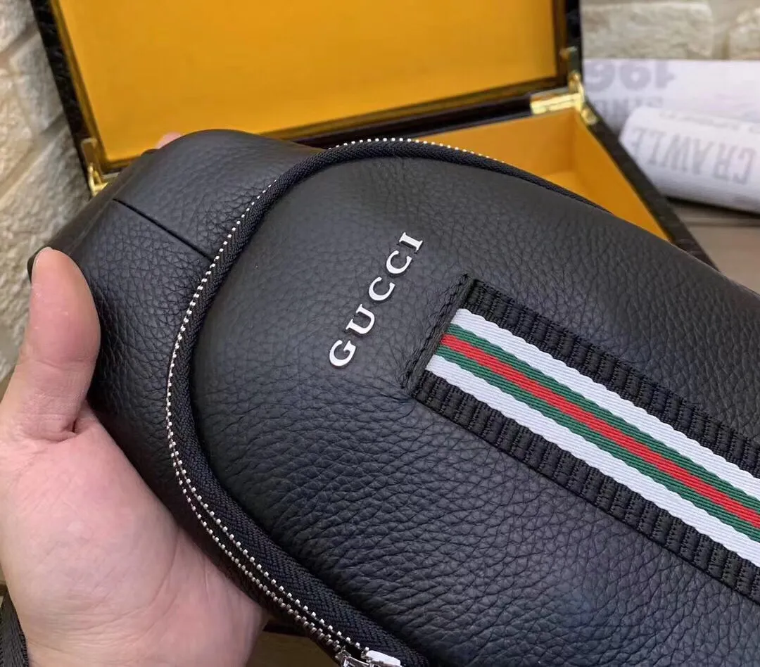 【GUCCI 公式 旗艦店】クッチ  胸ポケット当日出荷 好評に付き再入荷！30*18*7CM
