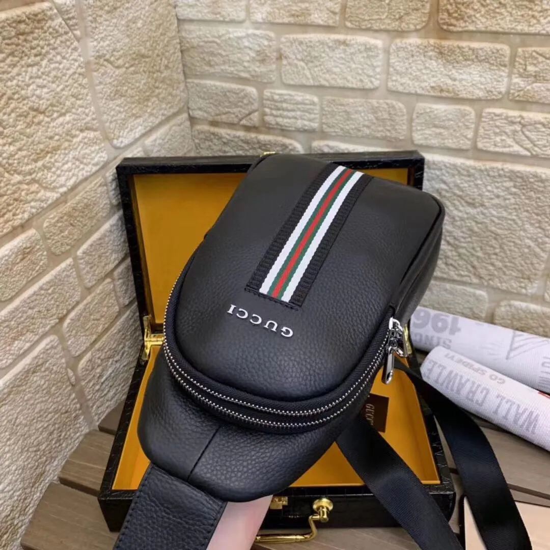 【GUCCI 公式 旗艦店】クッチ  胸ポケット当日出荷 好評に付き再入荷！30*18*7CM